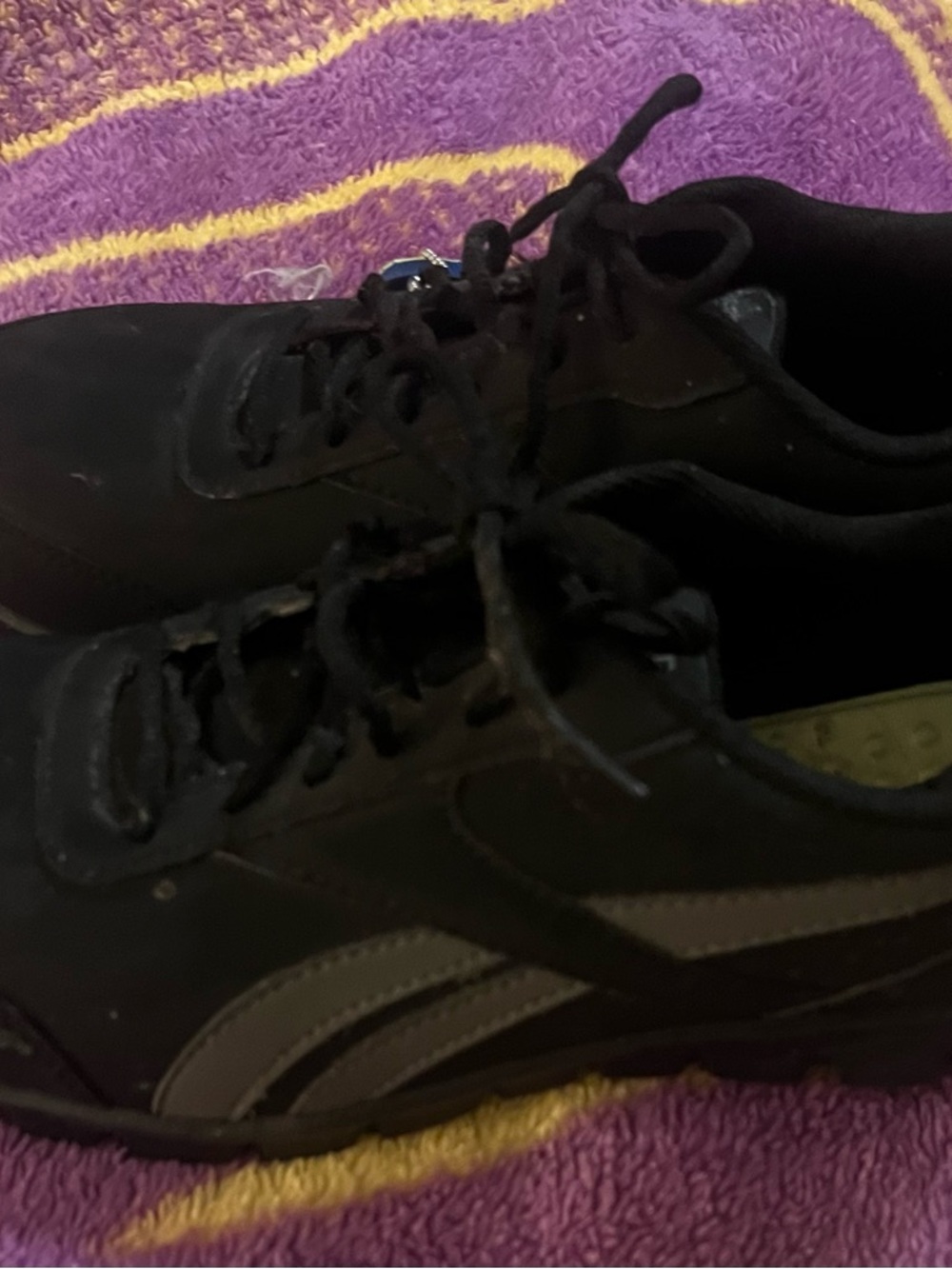 Reebok Men’s Black Athletic Sneakers with Gray Accents